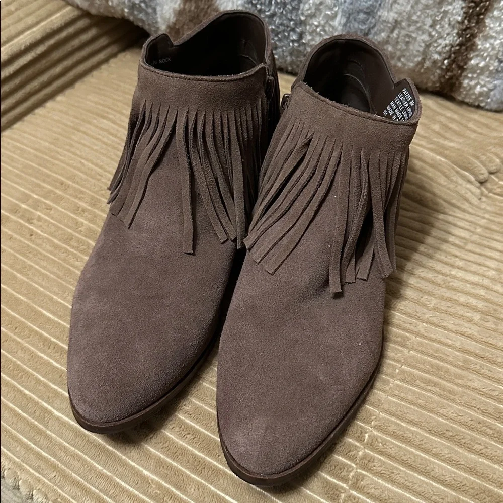 Steve Madden Brown Fringe Ankle Boots 9M